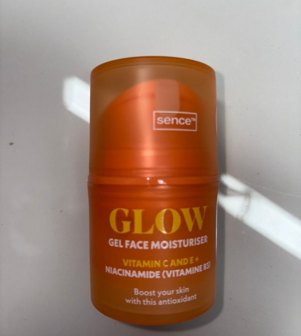 HIDRATANTE FACIAL EN GEL VITAMINA C Y E + NIACINAMIDA (VITAMINA B3)